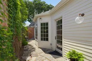 7842 Caruth Ct, Dallas, TX 75225 - Photo 17