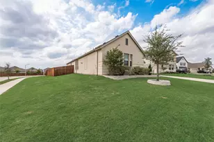 2701 Bluewood Ln, Mansfield, TX 76063 - Photo 3