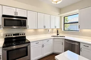 1204 Calico Ln, Arlington, TX 76011 - Photo 3