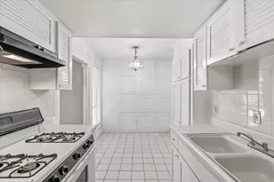 15918 Club Crest Dr, Dallas, TX 75248 - Photo 9