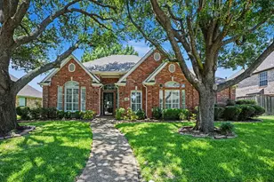2813 Persimmon Pl, Rowlett, TX 75088 - Photo 1