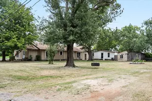 101 S Runnels Ave, Streetman, TX 75859 - Photo 33