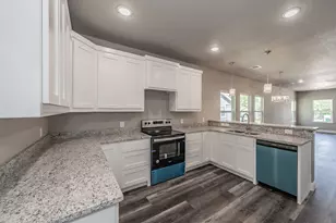 708 Elba St, Bowie, TX 76230 - Photo 13