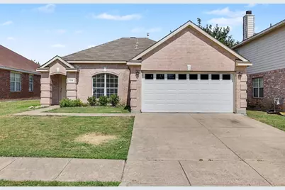 7315 Marsland Lane, Arlington, TX 76001 - Photo 1