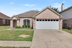 7315 Marsland Ln, Arlington, TX 76001 - Photo 1