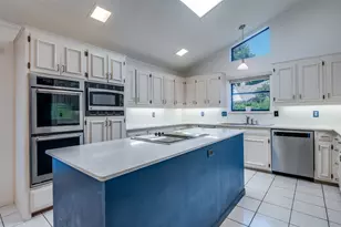 12219 Marbrook Dr, Dallas, TX 75230 - Photo 7
