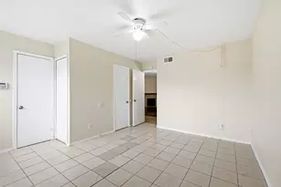 3048 Navarro Ln, Grand Prairie, TX 75052 - Photo 11
