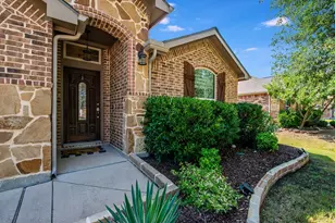 822 Graham Dr, Burleson, TX 76028 - Photo 3