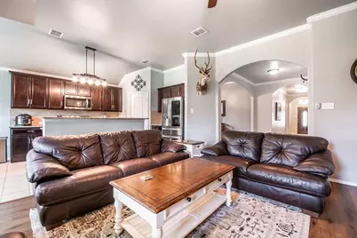 822 Graham Drive, Burleson, TX 76028 - Photo 9