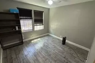 821 College St, Cleburne, TX 76033 - Photo 9