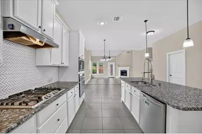 10712 Troutt Drive, McKinney, TX 75072 - Photo 9