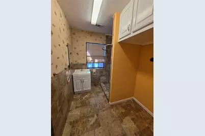 2216 Daisy Lane, Fort Worth, TX 76111 - Photo 9