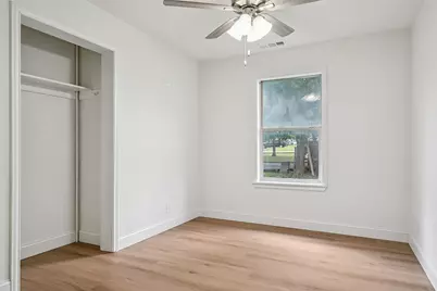 441 W Lake Street, Krum, TX 76249 - Photo 21