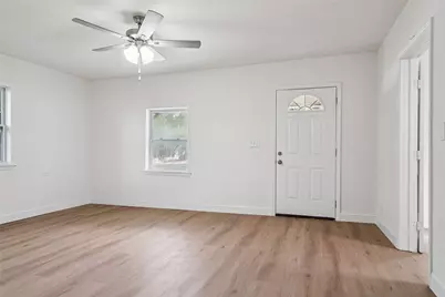 441 W Lake Street, Krum, TX 76249 - Photo 5