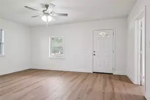 441 W Lake St, Krum, TX 76249 - Photo 5