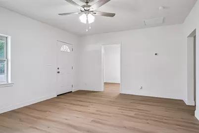 441 W Lake Street, Krum, TX 76249 - Photo 7