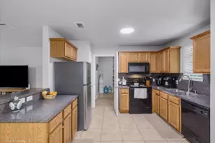 9165 Stonecreek, Tyler, TX 75703 - Photo 13