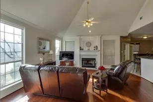 801 Steeps Ct, Euless, TX 76039 - Photo 11