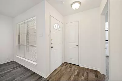 706 Goodyear Street, Irving, TX 75062 - Photo 3