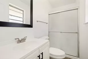 706 Goodyear St, Irving, TX 75062 - Photo 17