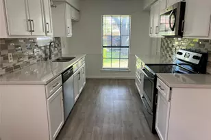 1514 Silverleaf Dr, Carrollton, TX 75007 - Photo 3