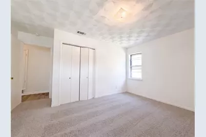 2111 Royal Oaks Drive, Irving, TX 75060 - Photo 11