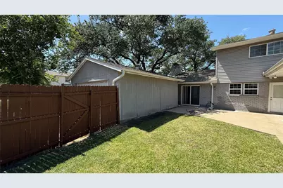 7806 Village Trail Drive, Dallas, TX 75254 - Photo 17