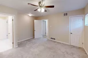 7806 Village Trail Dr, Dallas, TX 75254 - Photo 13