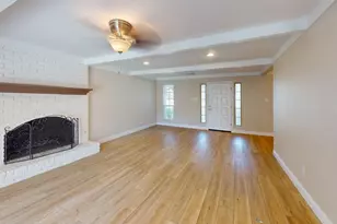 7806 Village Trail Dr, Dallas, TX 75254 - Photo 5