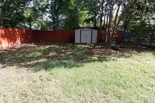 701 E Washington St, Paris, TX 75460 - Photo 15