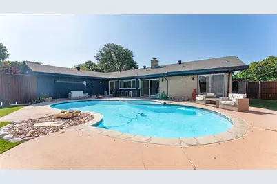 3711 Blue Trace Lane, Farmers Branch, TX 75244 - Photo 3