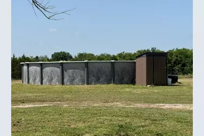 1154 Outlaw Trail, Wolfe City, TX 75496 - Photo 33