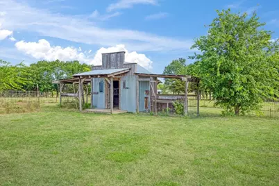 1154 Outlaw Trail, Wolfe City, TX 75496 - Photo 35
