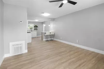 5624 S Hampshire Boulevard, Fort Worth, TX 76112 - Photo 5