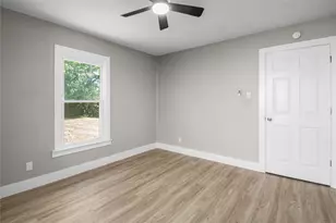 5624 S Hampshire Blvd, Fort Worth, TX 76112 - Photo 17