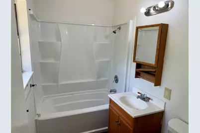 1407 N East St, Belton, TX 76513 - Photo 9