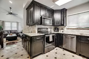 6112 Farmingdale Dr, Arlington, TX 76001 - Photo 7