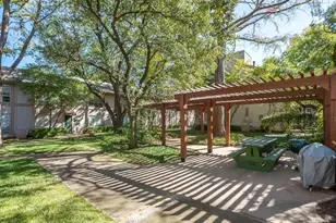 10562 High Hollows Dr, Dallas, TX 75230 - Photo 27