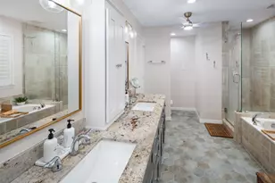 8817 Arborside Dr, Dallas, TX 75243 - Photo 15