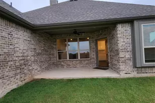 136 Spring Run, Decatur, TX 76234 - Photo 15