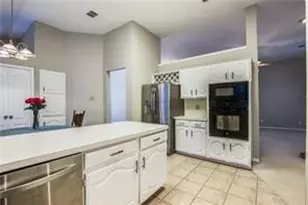 1317 Savoy Dr, Carrollton, TX 75006 - Photo 5