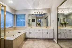 1317 Savoy Dr, Carrollton, TX 75006 - Photo 9