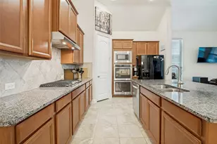 2810 Green Cir Dr, Mansfield, TX 76063 - Photo 7