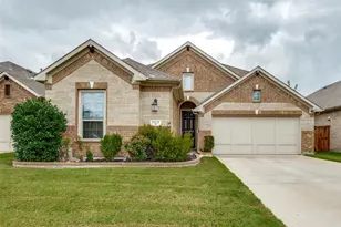 2810 Green Cir Dr, Mansfield, TX 76063 - Photo 1