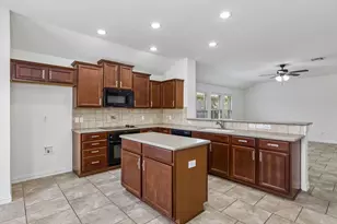 1801 Ringtail Dr, Little Elm, TX 75068 - Photo 5