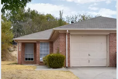 602 Crestridge Court #B, Decatur, TX 76234 - Photo 1