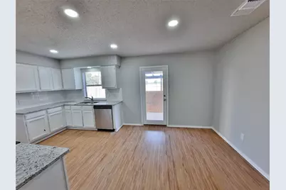 2646 Winslow Drive, Grand Prairie, TX 75052 - Photo 9