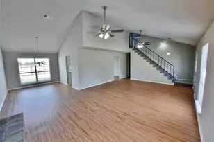 2646 Winslow Dr, Grand Prairie, TX 75052 - Photo 3