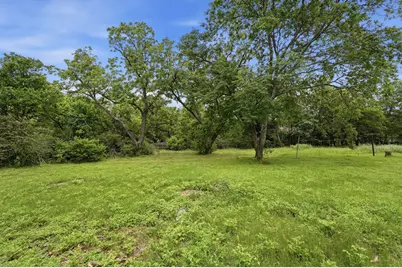 510 W Willingham Street, Cleburne, TX 76033 - Photo 3