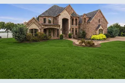 3580 Pinnacle Bay Point, Little Elm, TX 75068 - Photo 3
